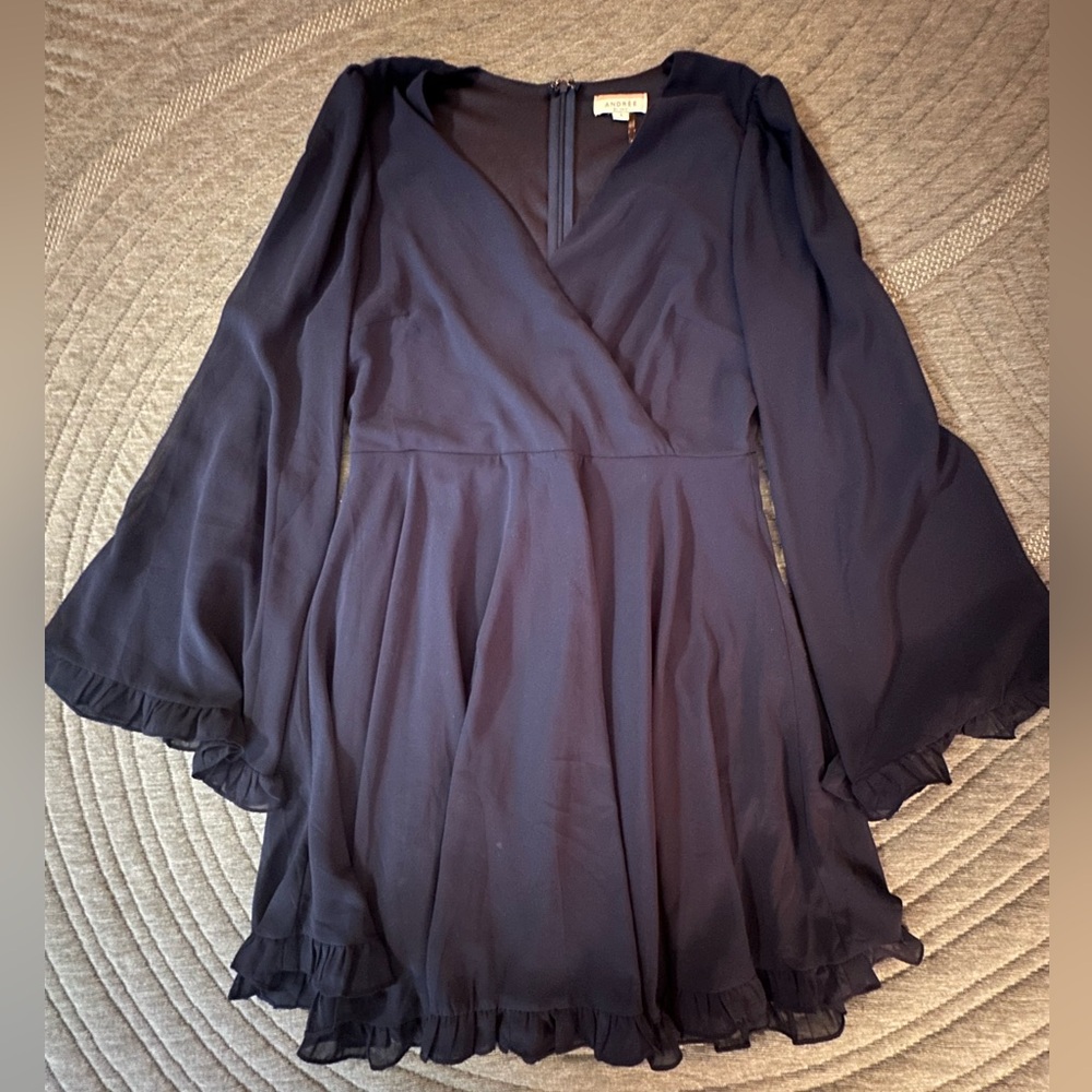 ANDREE BY UNIT Navy Flowy Sleeve Dress